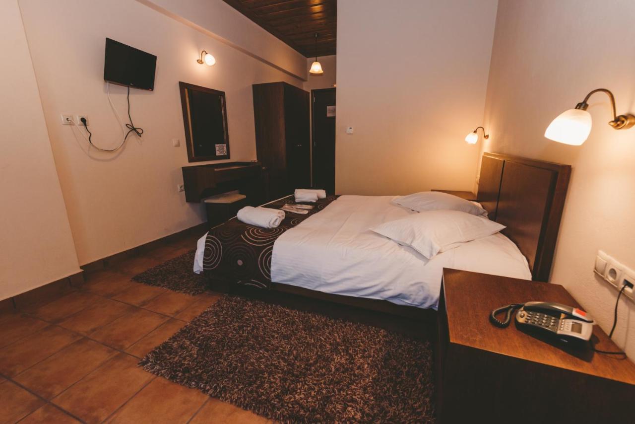 Hotel Thea Mainalou à Vitina Extérieur photo